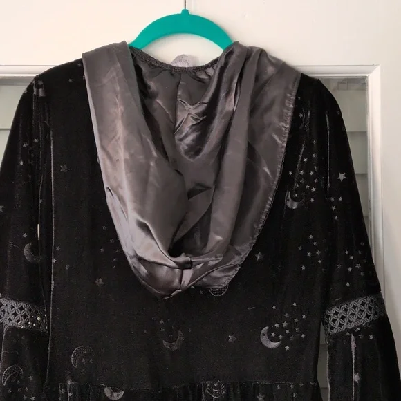 Celestial Coven Hooded Velvet Dress - Picture 9 of 9